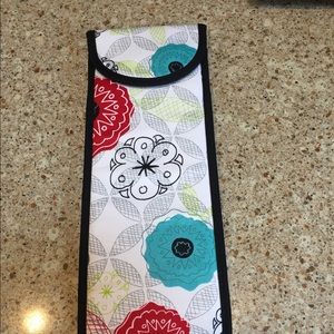Thirty-one Flat Iron Case